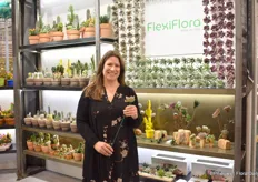 Meilin Beirer of Zunino Cactus. FlexiFlora. A holder for succulents. More on this later on FloralDaily.